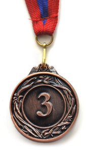 Медаль "Россия"  3 место  (средняя) Диаметр 4,5 см, длина ленты 46 см